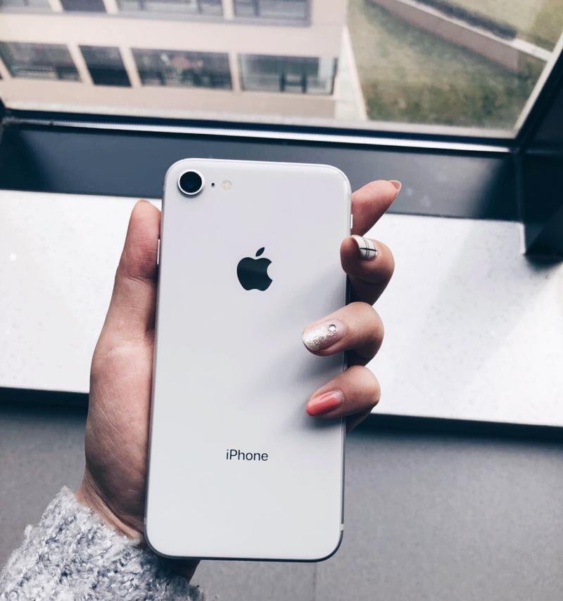iPhone8听筒防水性能如何？（探索iPhone8听筒的防水特性及优势）
