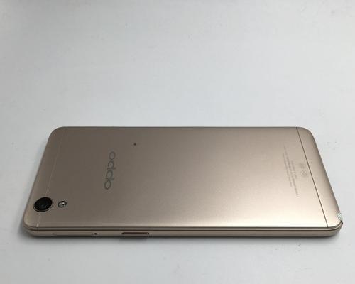 金色版OPPO手机（细致质感、出色性能、超乎想象的使用体验）
