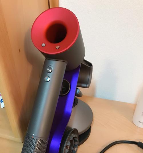 戴森制冷器（重新定义冷却体验，颠覆传统制冷方式）